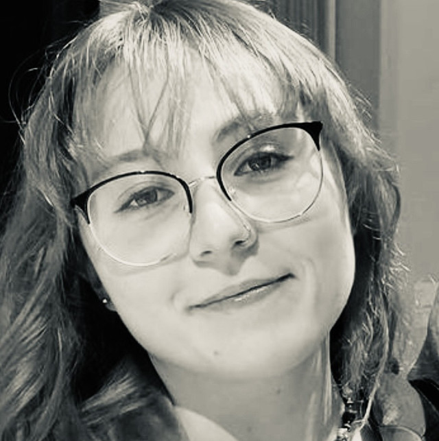 Tara Bilotta, Designer / Framer at Custom Art Framing